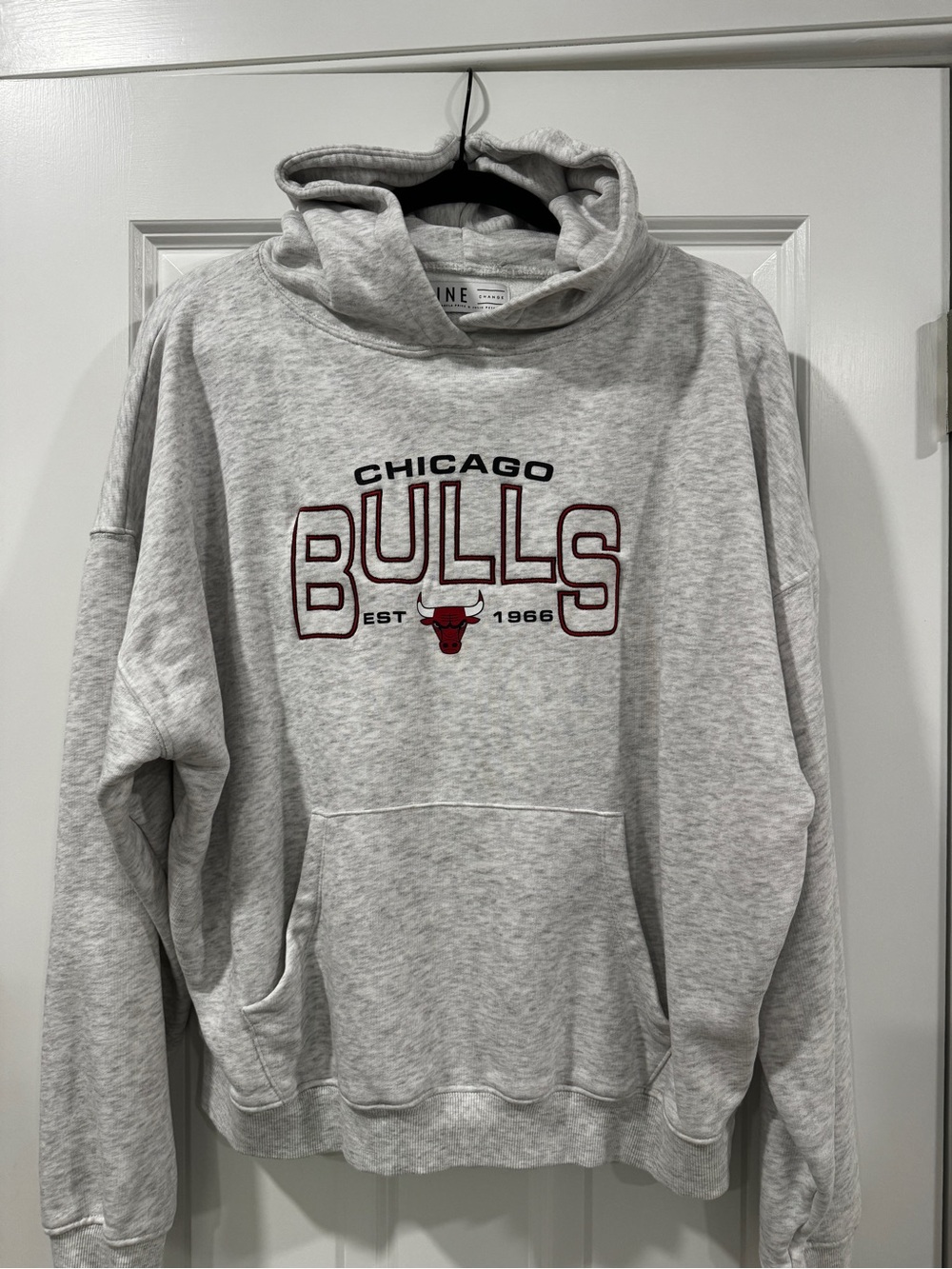 Chicago Bulls Light Gray Crewneck Hoodie with Team Logo